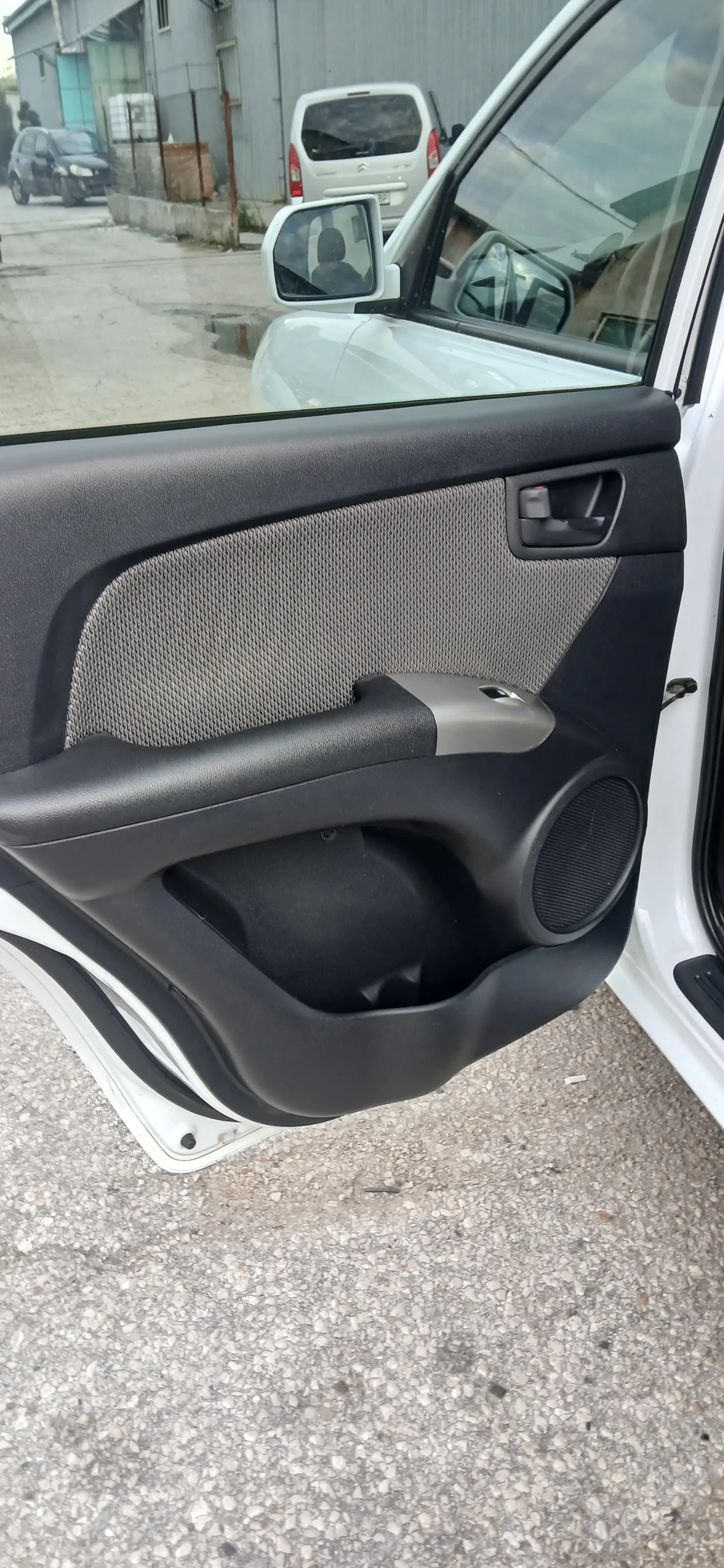 Kia Sportage 2000 crdi - изображение 9