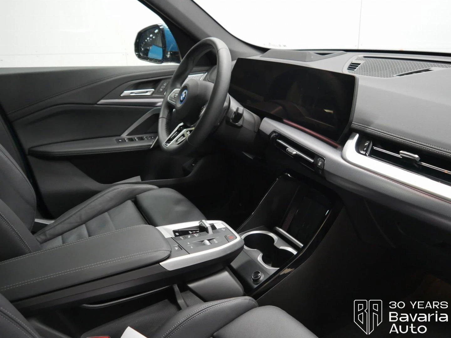 BMW iX1 30 xDrive M Sport Paket  | Mobile.bg   7