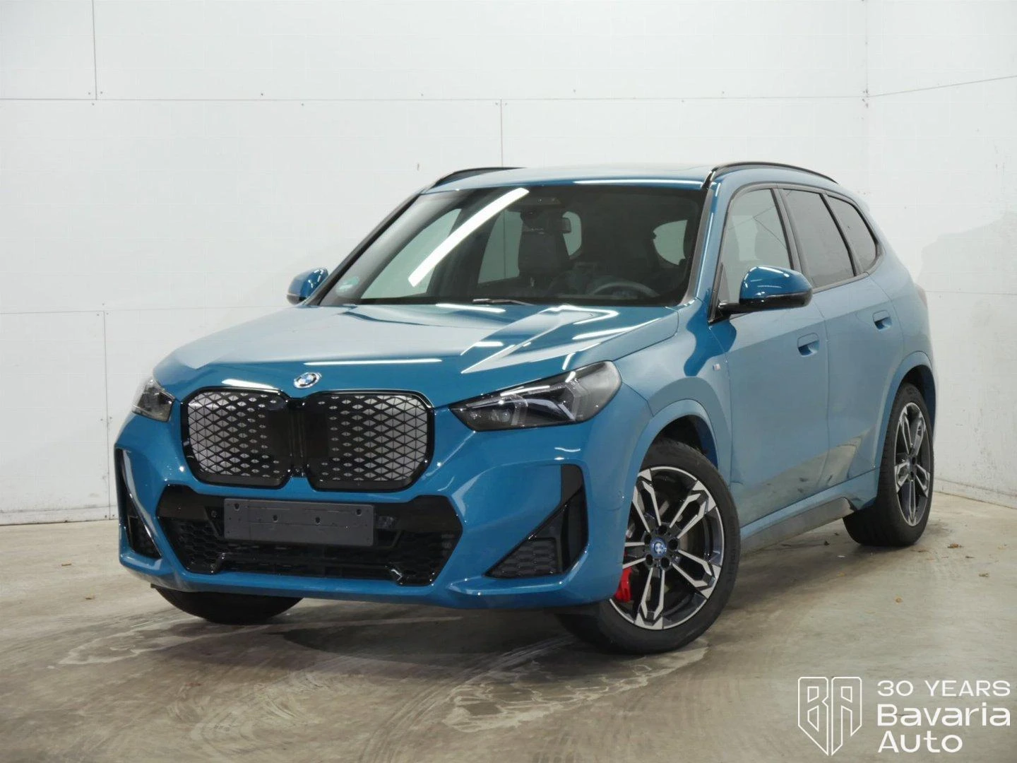 BMW iX1 30 xDrive M Sport Paket  | Mobile.bg   1