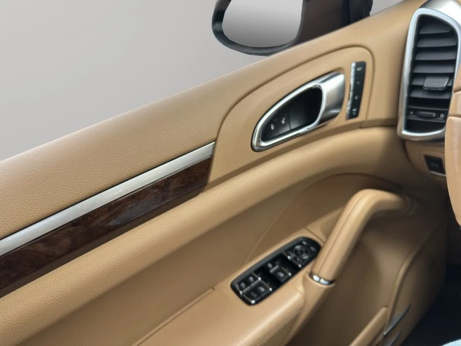 Porsche Cayenne S| AWD| 3.6, снимка 15 - Автомобили и джипове - 53811303