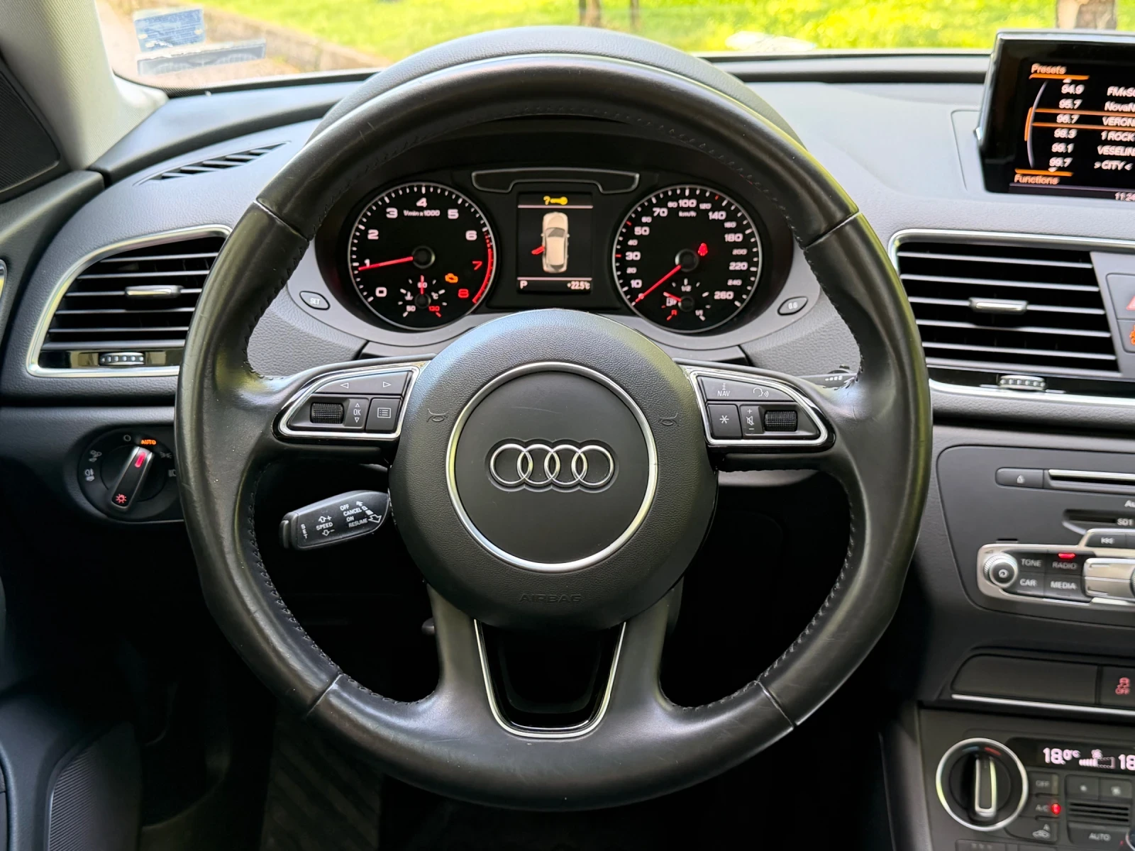 Audi Q3 2.0TFSI / QUATTRO , снимка 13 - Автомобили и джипове - 55086638