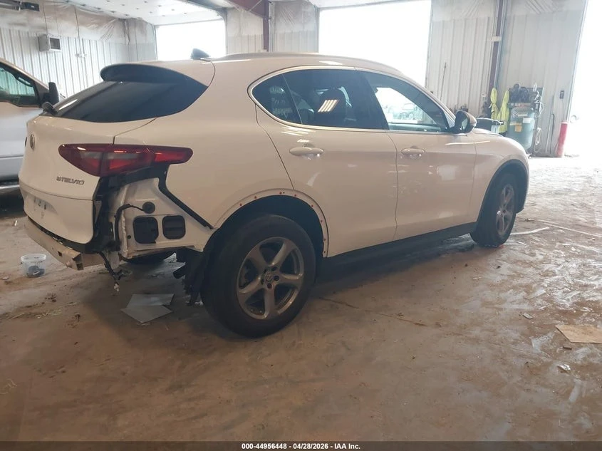 Alfa Romeo Stelvio * ПАНО* 360* Head up* KEYLESS* ПОДГРЕВ* , снимка 6 - Автомобили и джипове - 55091487