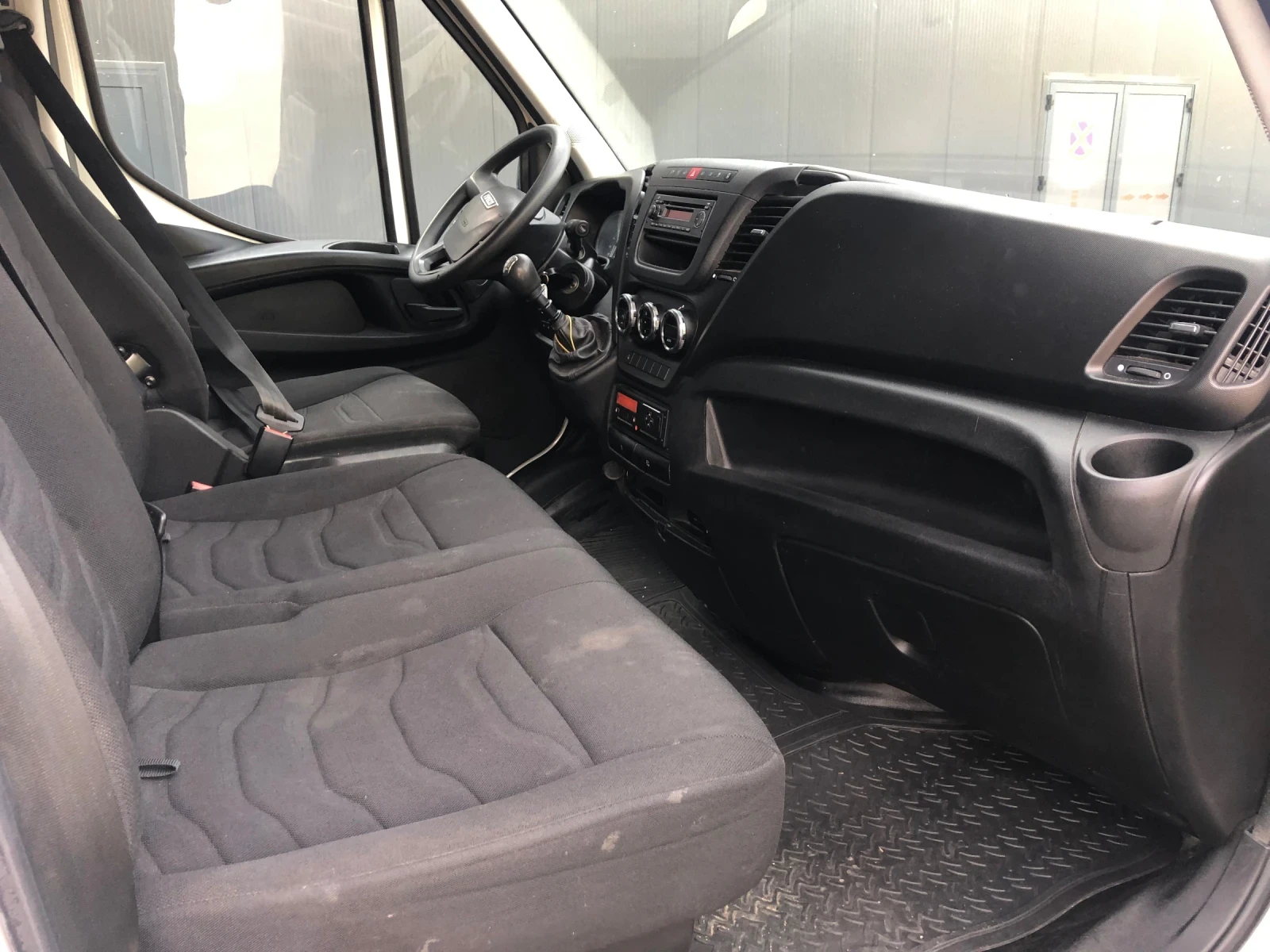 Iveco 35c17 3.0 170 - изображение 10