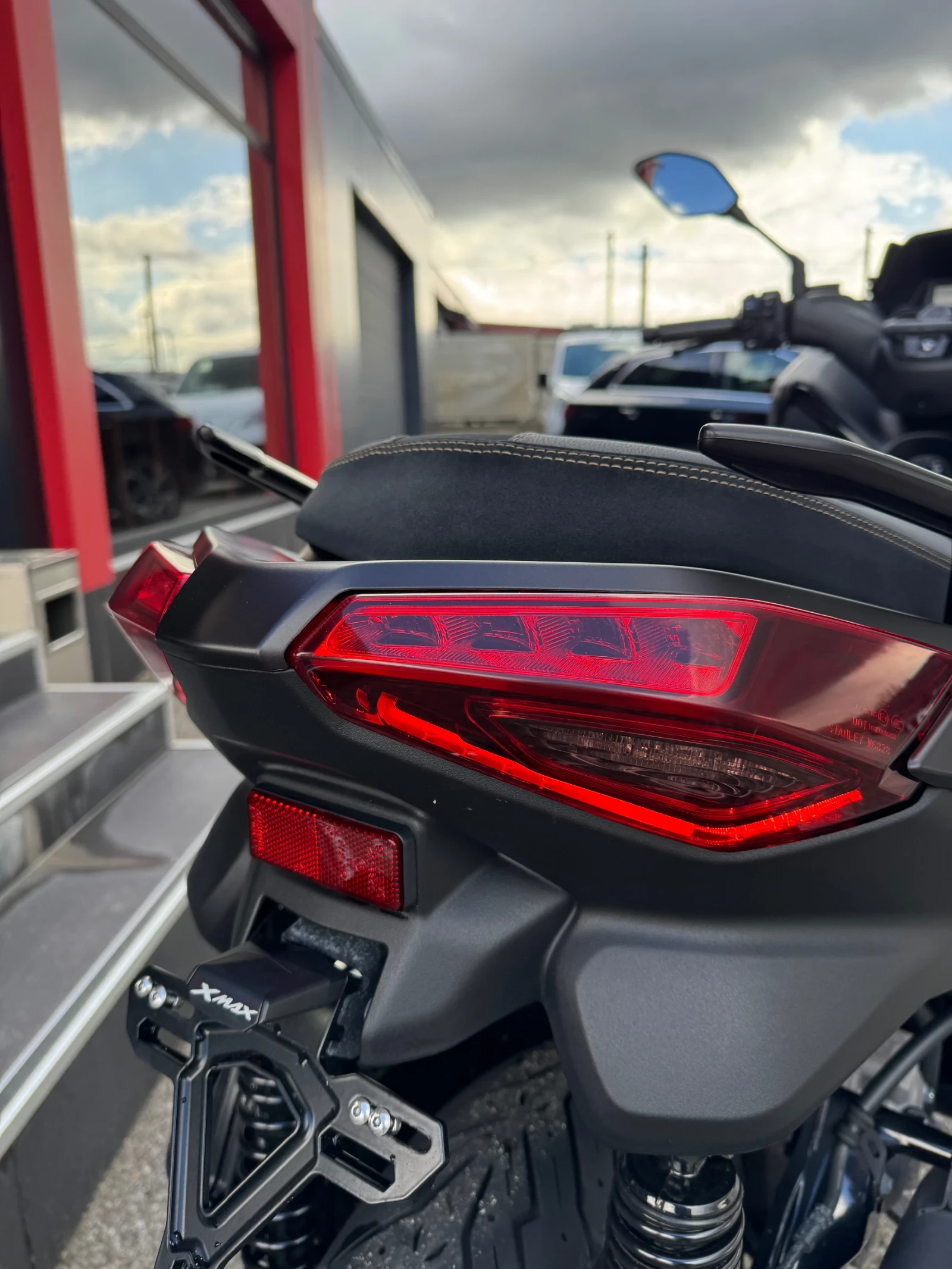 Yamaha X-max 300-TECH MAX-ABS-TCS-NAVI-BLUETOOTH-TOP, снимка 11 - Мотоциклети и мототехника - 54092727