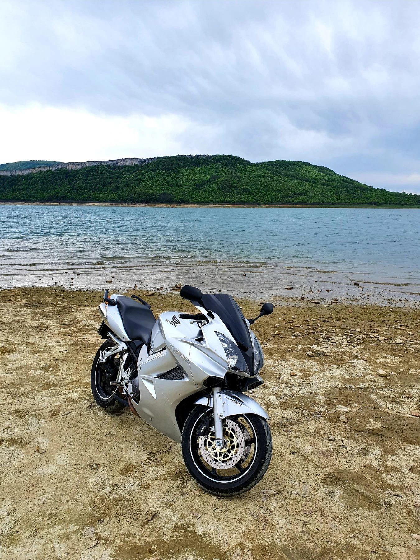 Honda Vfr 800 VTEC Gen 6, снимка 3 - Мотоциклети и мототехника - 54615776