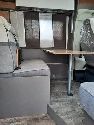 Кемпер LMC Tourer Lift H 730G , снимка 12 - Каравани и кемпери - 42162097