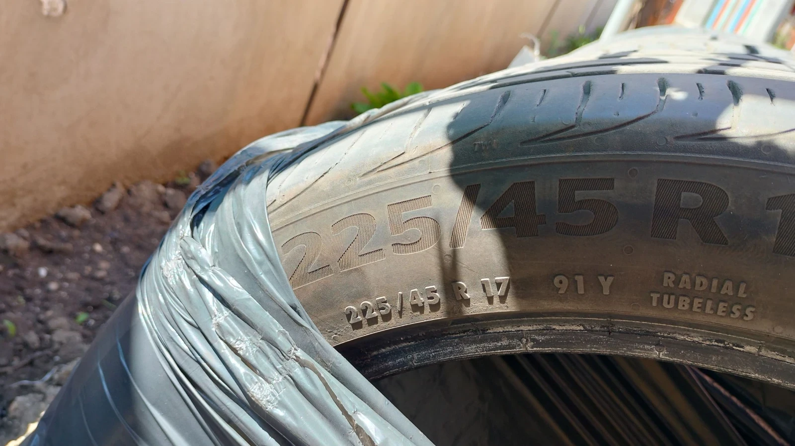 Гуми Летни 225/45R17, снимка 8 - Гуми и джанти - 54313658