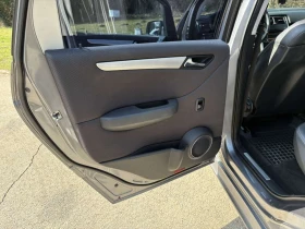 Mercedes-Benz B 200, снимка 17