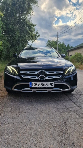 Mercedes-Benz E 220 4 MATIK, снимка 3