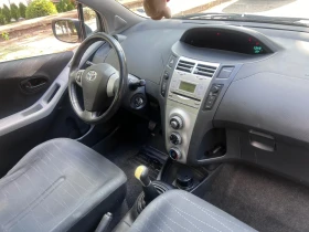 Toyota Yaris 1.3i 87k.c. , снимка 12