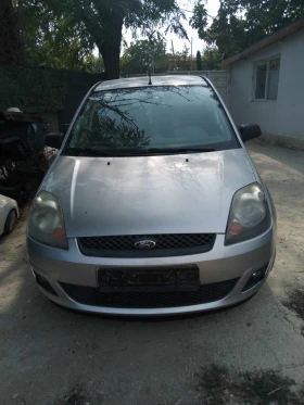 Ford Fiesta 1.6 16v, снимка 1