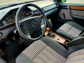 Mercedes-Benz E 220, снимка 6