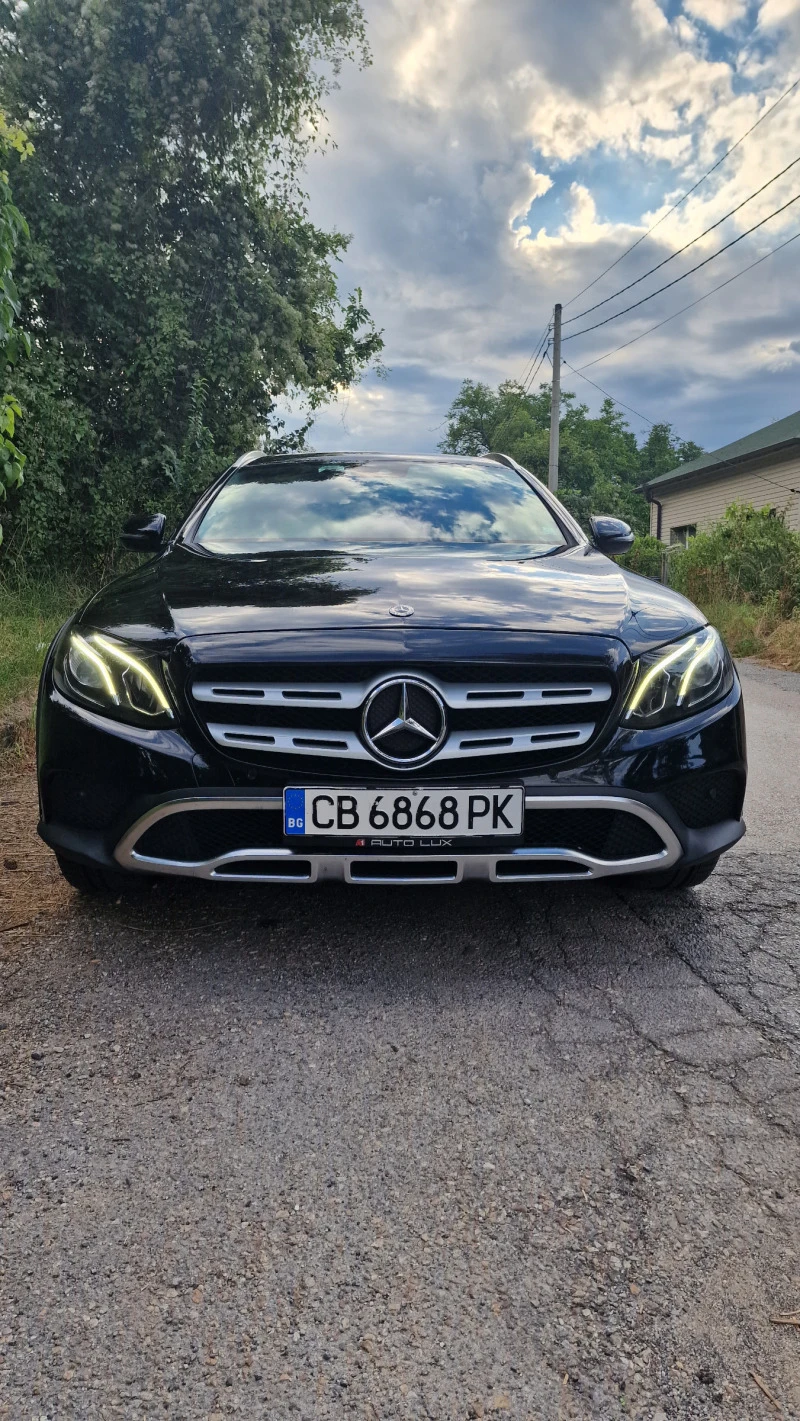 Mercedes-Benz E 220 4 MATIK, снимка 3 - Автомобили и джипове - 47194708