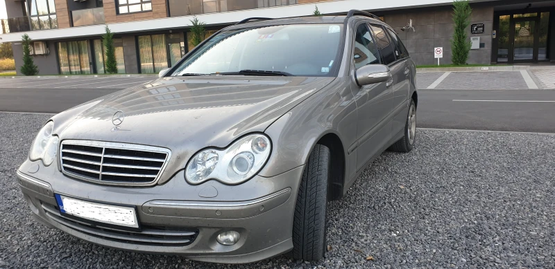 Mercedes-Benz C 270, снимка 3 - Автомобили и джипове - 47923862