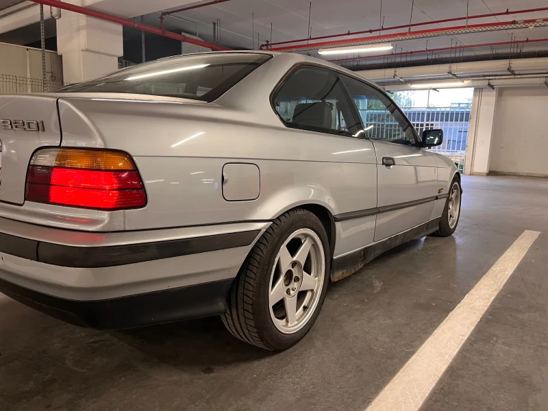 BMW 320, снимка 3 - Автомобили и джипове - 48092917