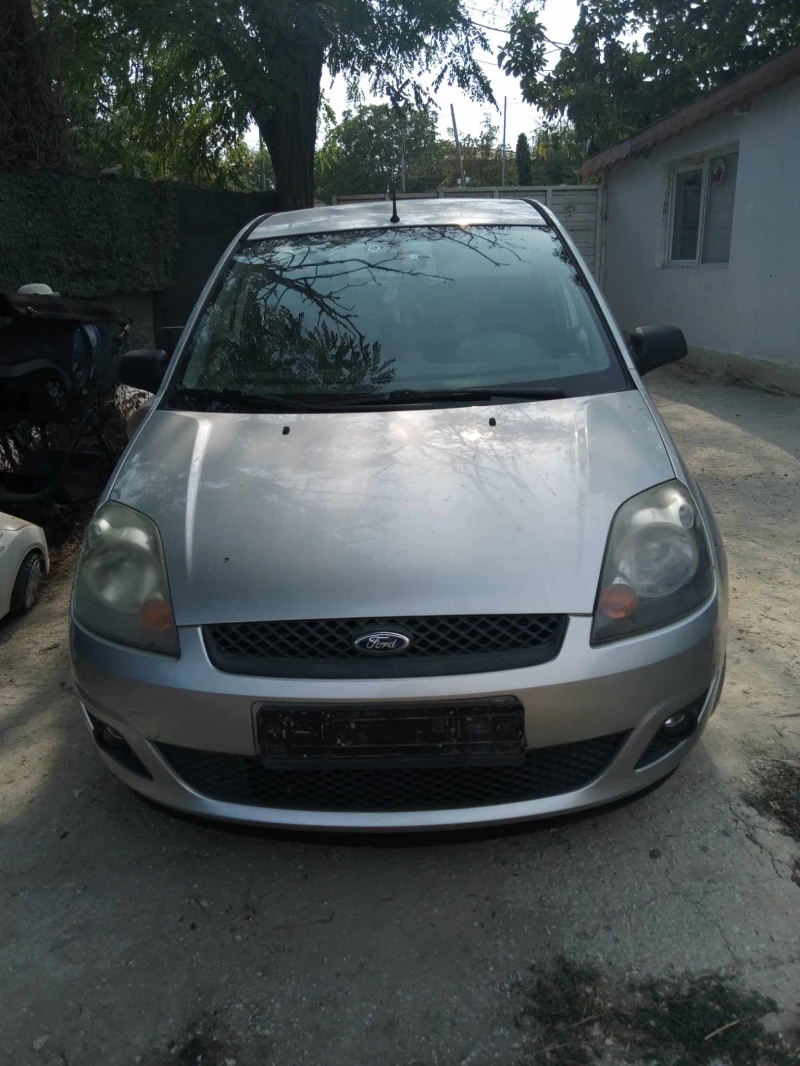 Ford Fiesta 1.6 16v, снимка 1 - Автомобили и джипове - 48370073