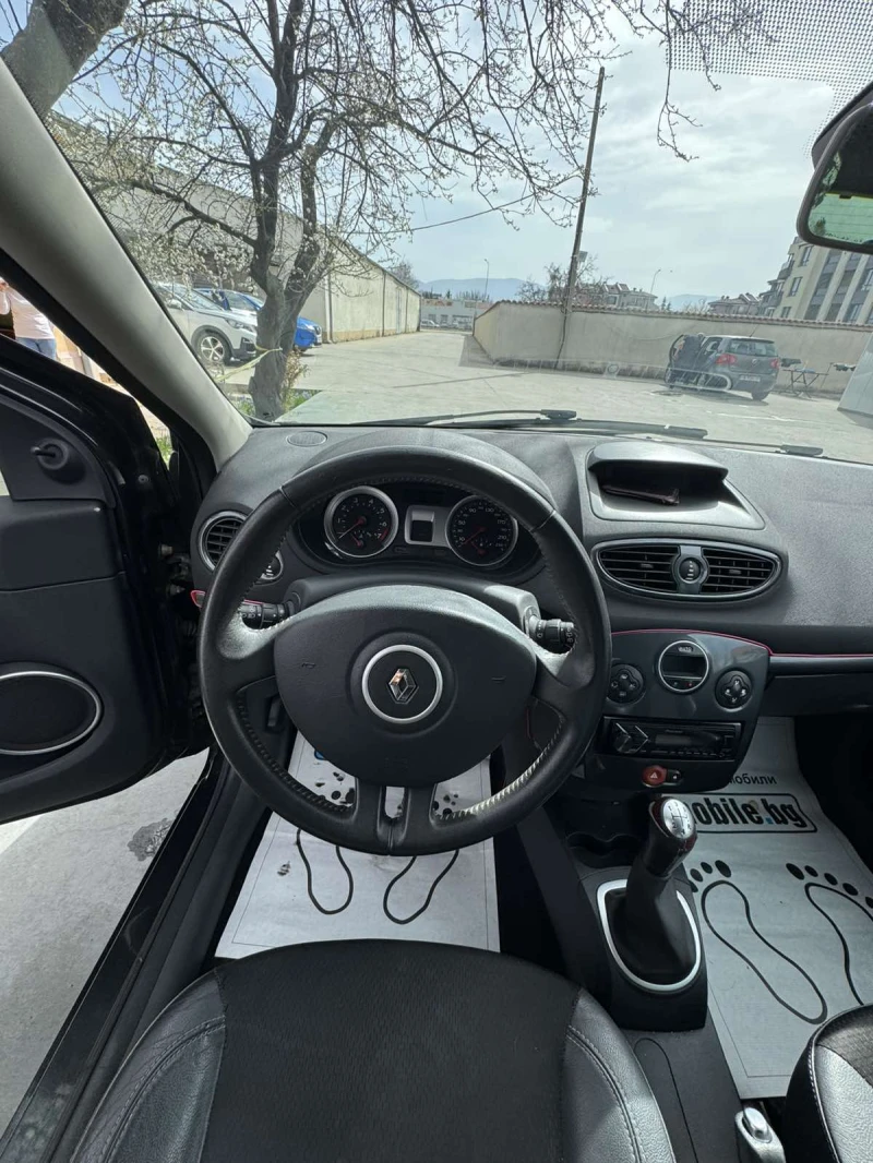 Renault Clio 1.6, снимка 7 - Автомобили и джипове - 49513532