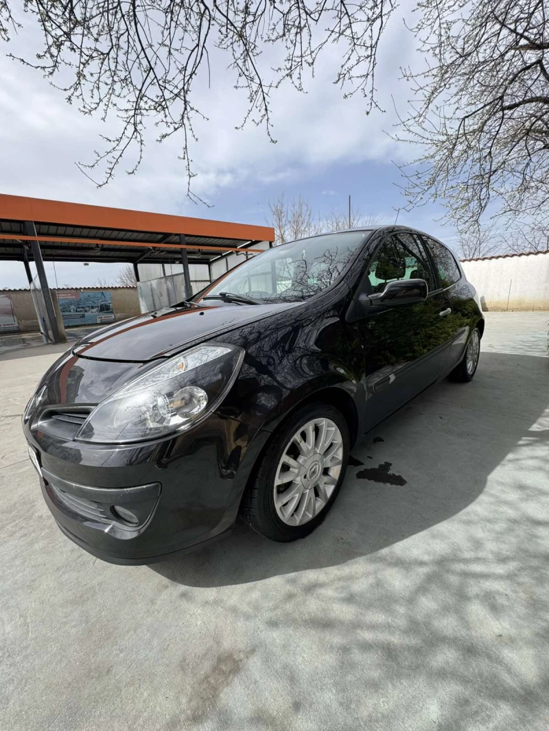 Renault Clio 1.6, снимка 10 - Автомобили и джипове - 49513532