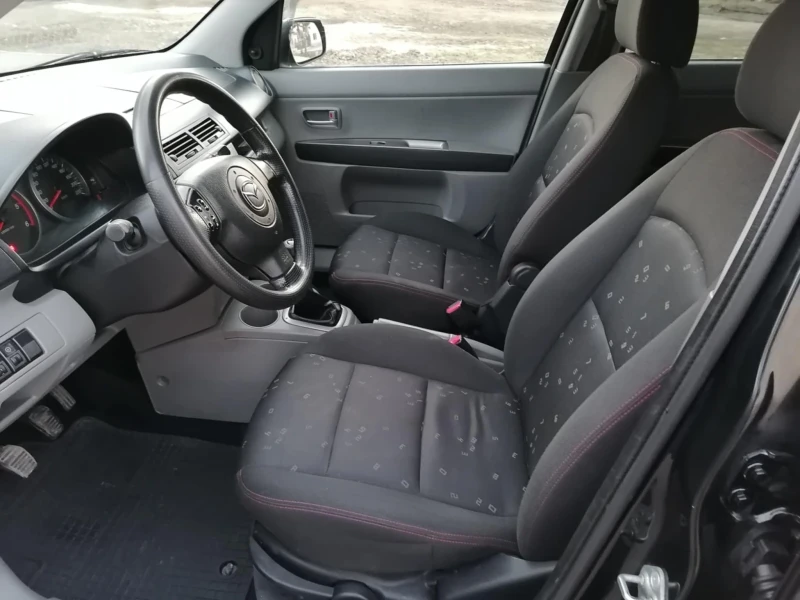 Mazda 2 1.4 дизел клима , снимка 10 - Автомобили и джипове - 49566514