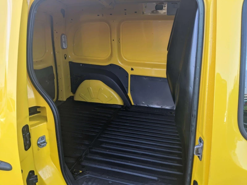 Renault Kangoo 1.5 TDCi, снимка 10 - Автомобили и джипове - 49568195