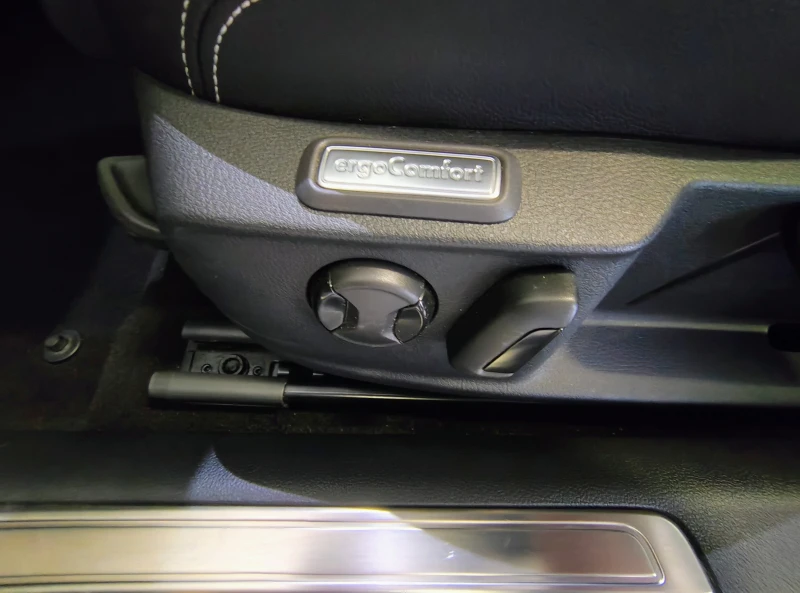 VW Passat 4 Motion Elegance, снимка 13 - Автомобили и джипове - 52460496