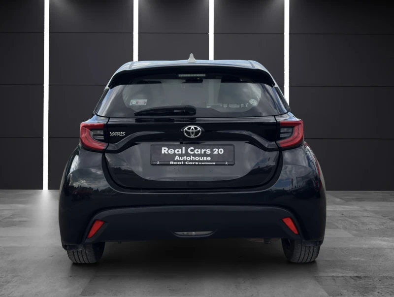 Toyota Yaris 1.5* NAVI* BTONE* CARPLAY* CAMERA* , снимка 5 - Автомобили и джипове - 51206177