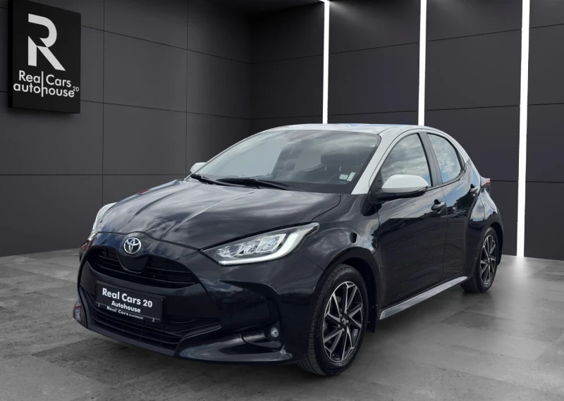 Toyota Yaris 1.5* NAVI* BTONE* CARPLAY* CAMERA* 