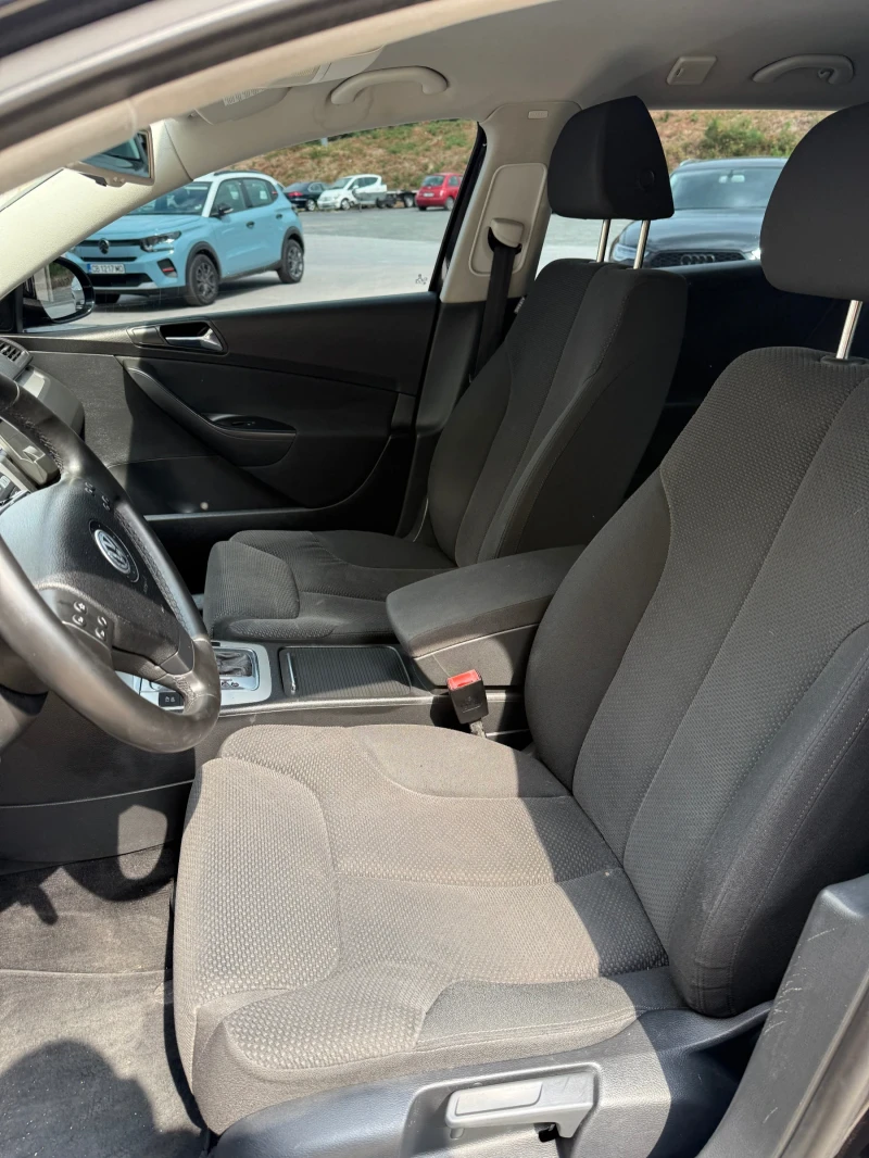 VW Passat 2.0 TDI. Автоматик, снимка 14 - Автомобили и джипове - 51843224