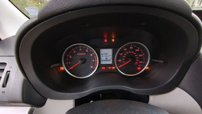 Subaru Forester Premium 2.5i ръчна , снимка 6 - Автомобили и джипове - 52616620