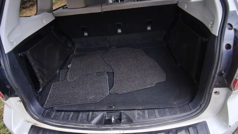 Subaru Forester Premium 2.5i ръчна , снимка 11 - Автомобили и джипове - 52616620