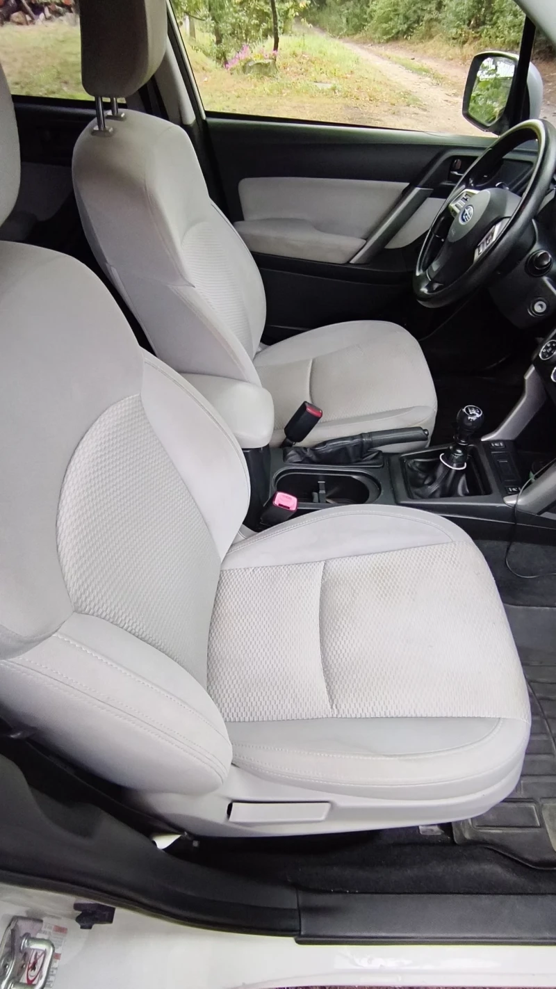 Subaru Forester Premium 2.5i ръчна , снимка 9 - Автомобили и джипове - 52616620