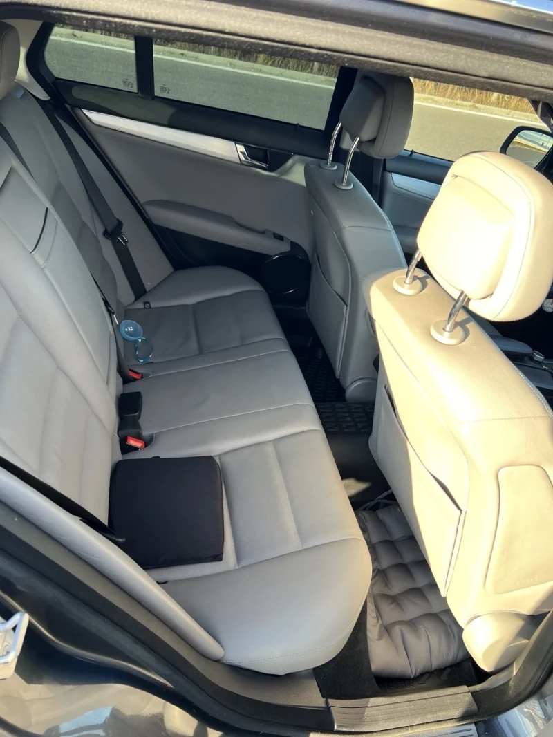 Mercedes-Benz C 320 W204, снимка 8 - Автомобили и джипове - 52679615
