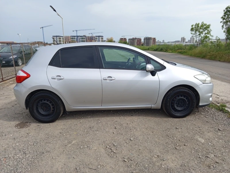 Toyota Auris, снимка 12 - Автомобили и джипове - 53086638