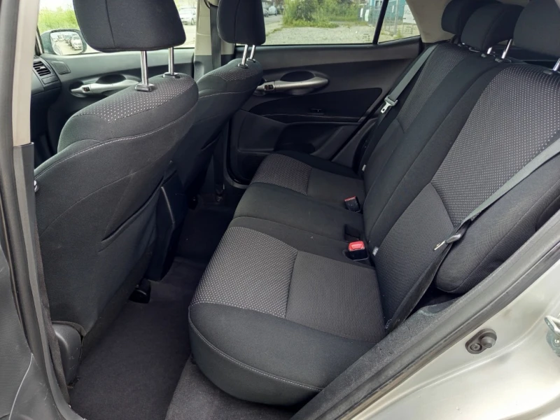 Toyota Auris, снимка 13 - Автомобили и джипове - 53086638
