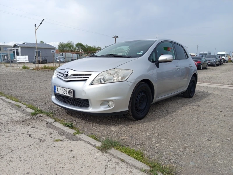 Toyota Auris, снимка 8 - Автомобили и джипове - 53086638