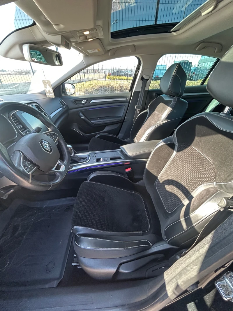 Renault Megane INTENS:НАЙ ВИСОКО НИВО НА ОБОРУДВАНЕ!, снимка 6 - Автомобили и джипове - 53164472