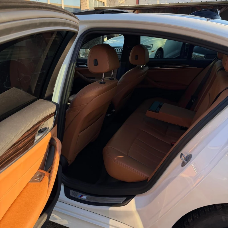 BMW 540 xDrive M-Pack, снимка 11 - Автомобили и джипове - 53165223