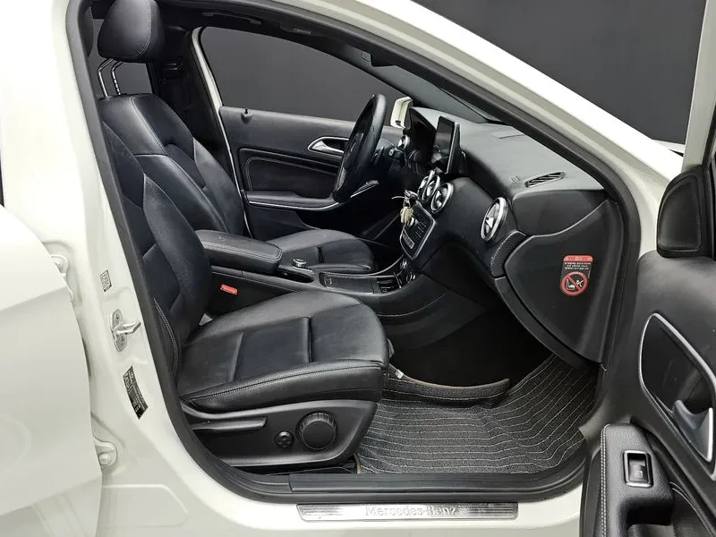 Mercedes-Benz A 200 2.0, снимка 11 - Автомобили и джипове - 54279040