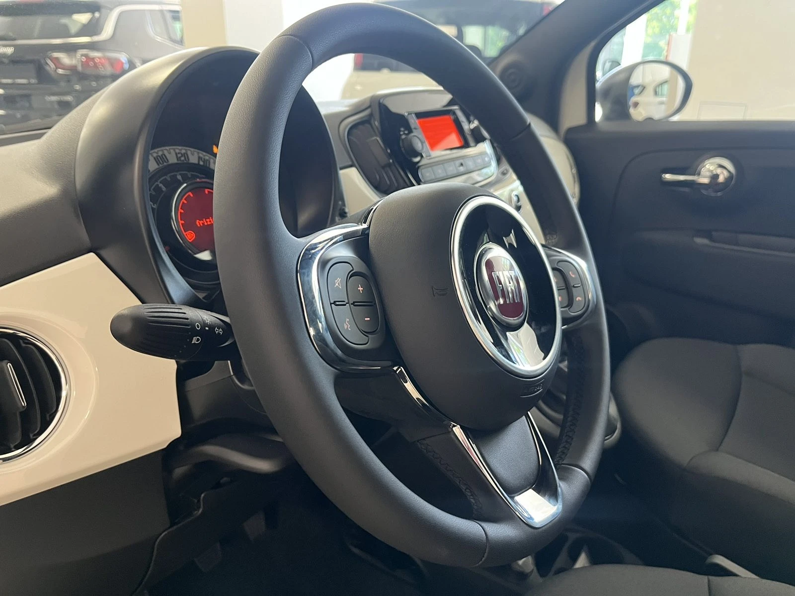 Fiat 500 MONOTRIM 1.0 Hybrid Petrol 70 hp MT6 ПРОМО ЦЕНА - изображение 7