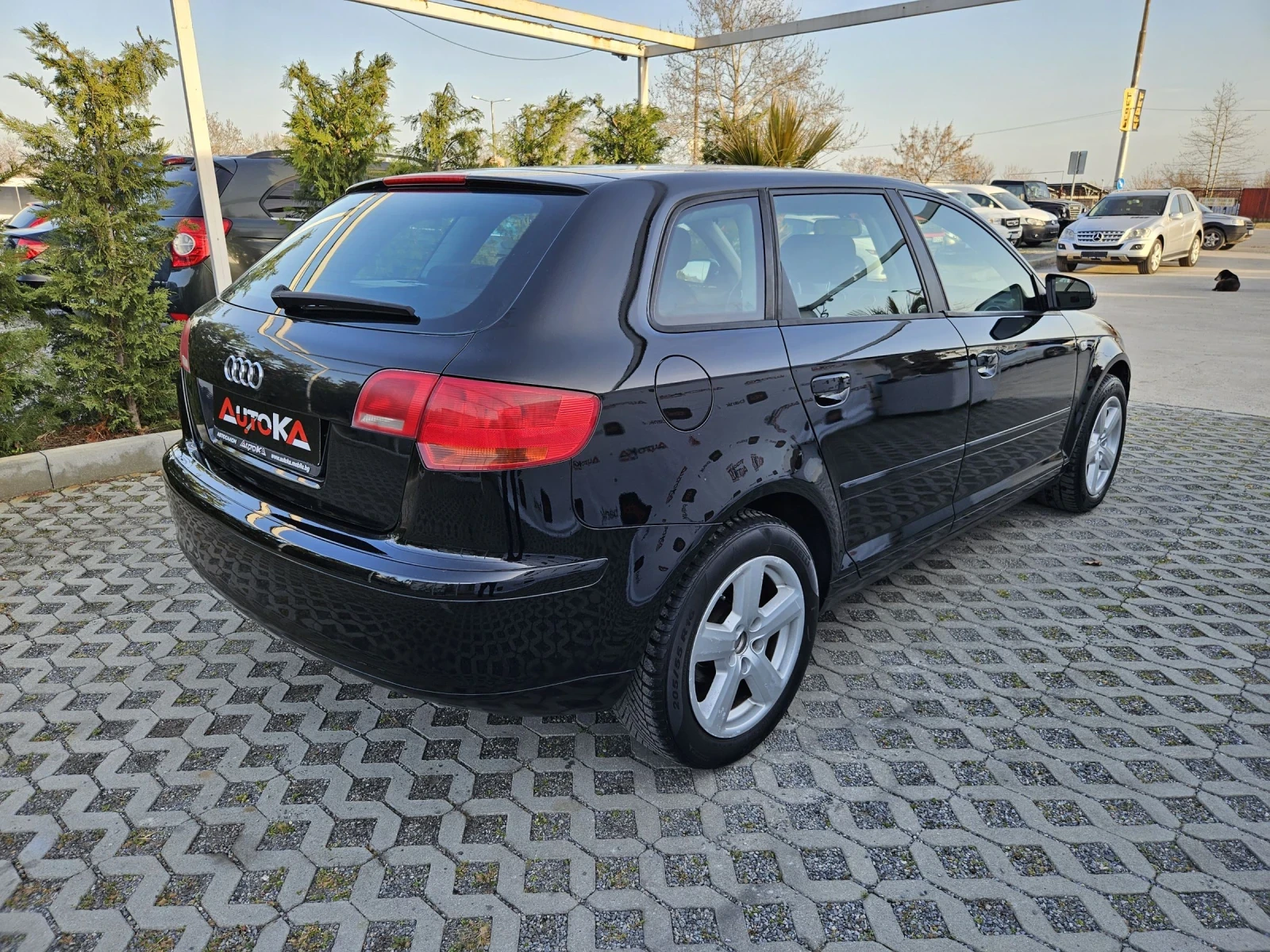 Audi A3 1.6i-102кс= КЛИМАТРОНИК= ПОДГРЕВ= ПОДХОДЯЩ ЗА ГАЗ - изображение 3