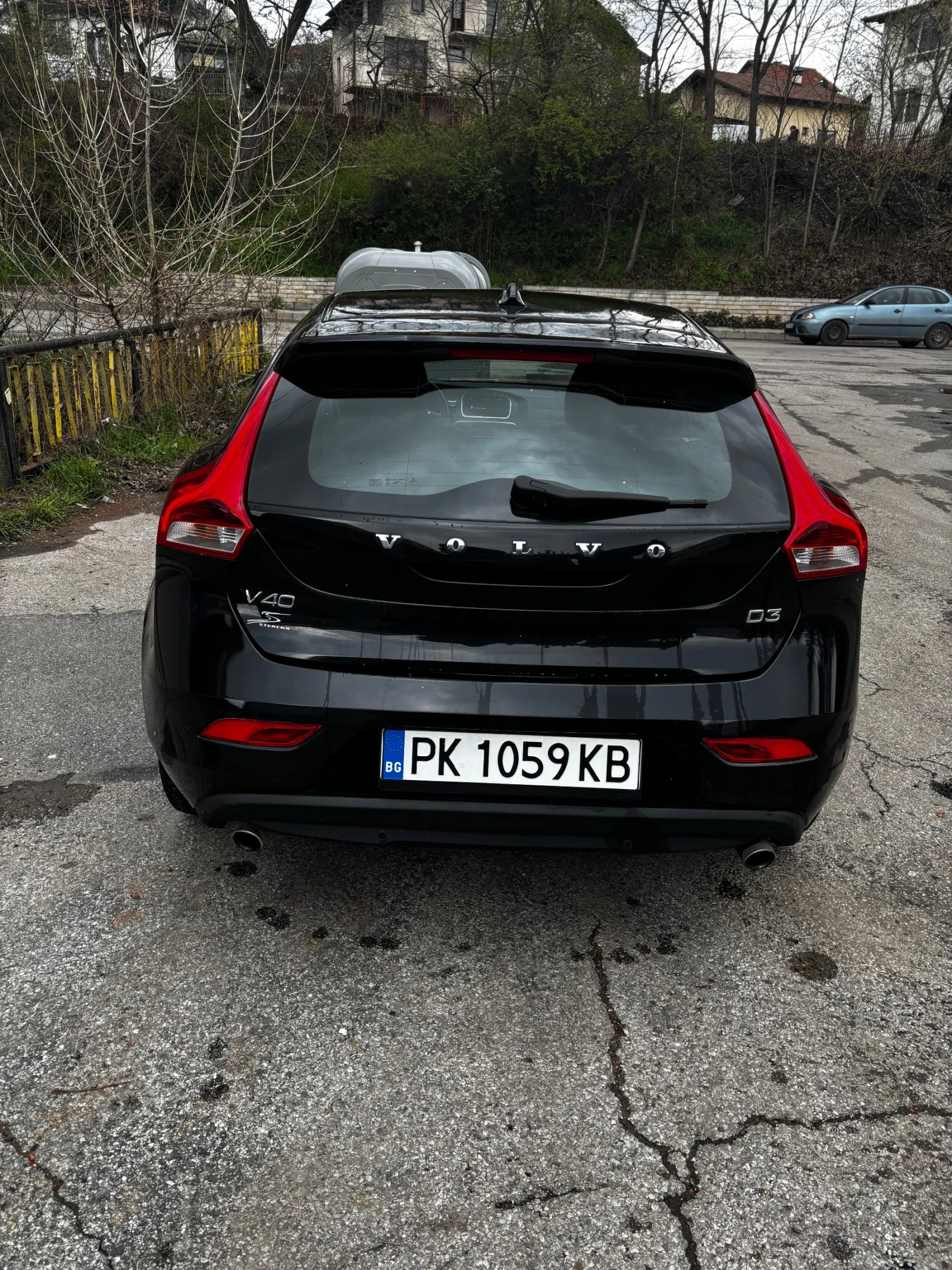 Volvo V40  - изображение 3