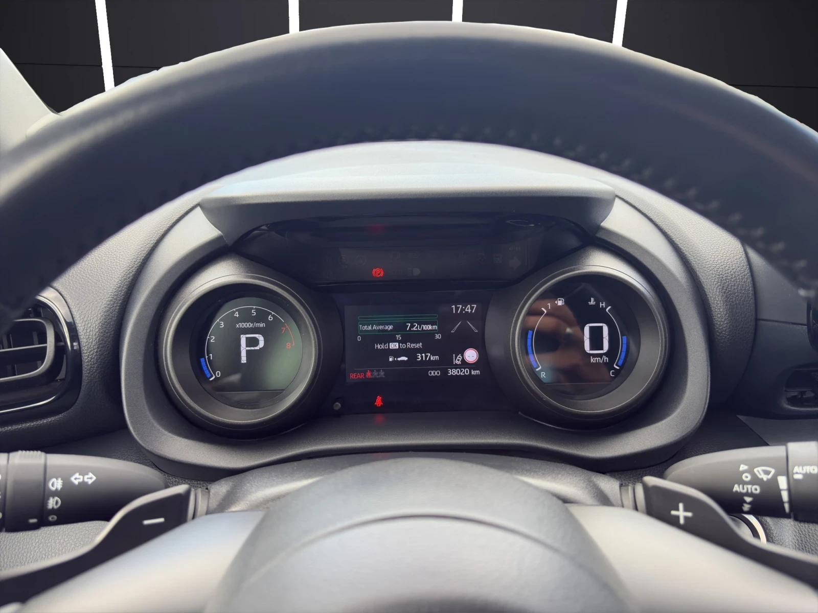 Toyota Yaris 1.5* NAVI* BTONE* CARPLAY* CAMERA*  - изображение 10