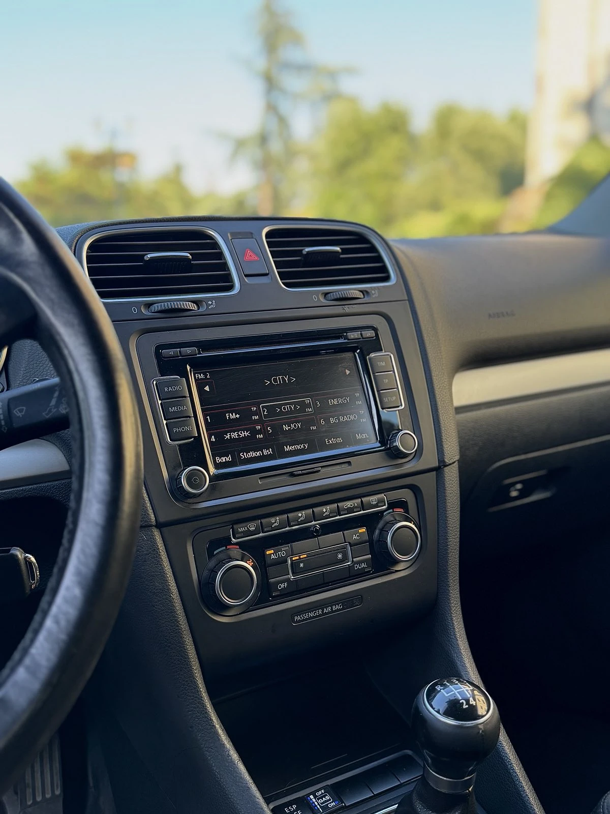 VW Golf 1.6 BiFuel Обслужена - изображение 4