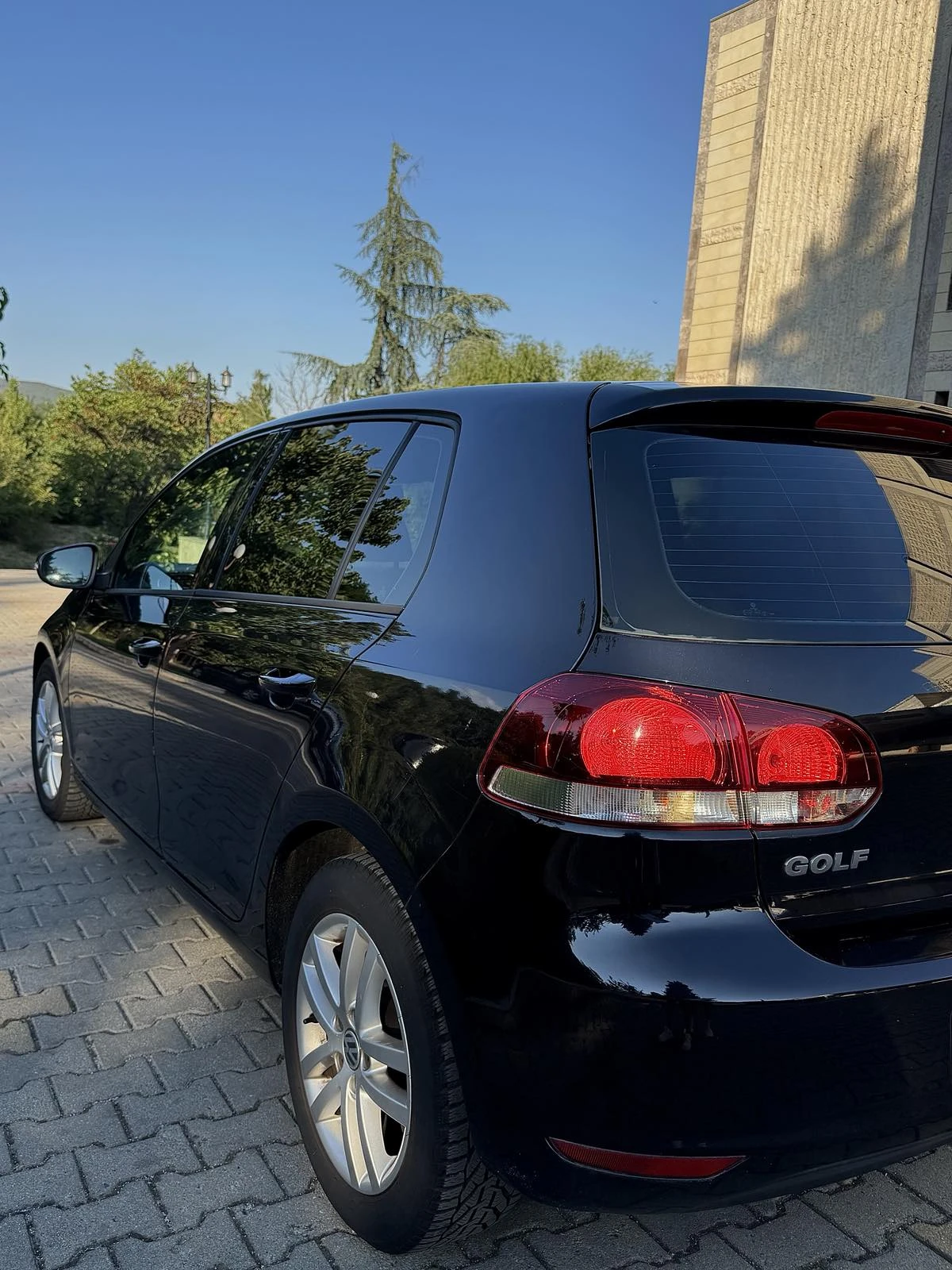VW Golf 1.6 BiFuel Обслужена - изображение 8