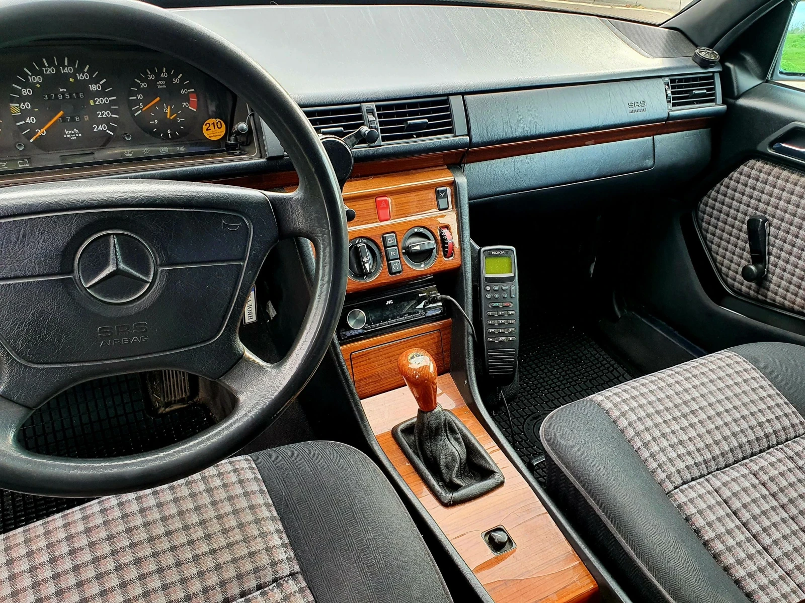 Mercedes-Benz E 220 | Mobile.bg � ����������� 5