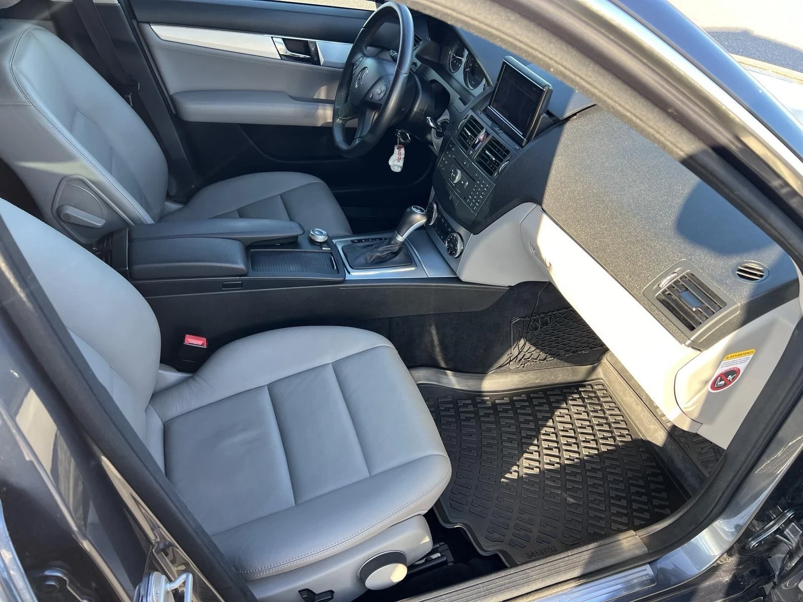 Mercedes-Benz C 320 W204 | Mobile.bg   7