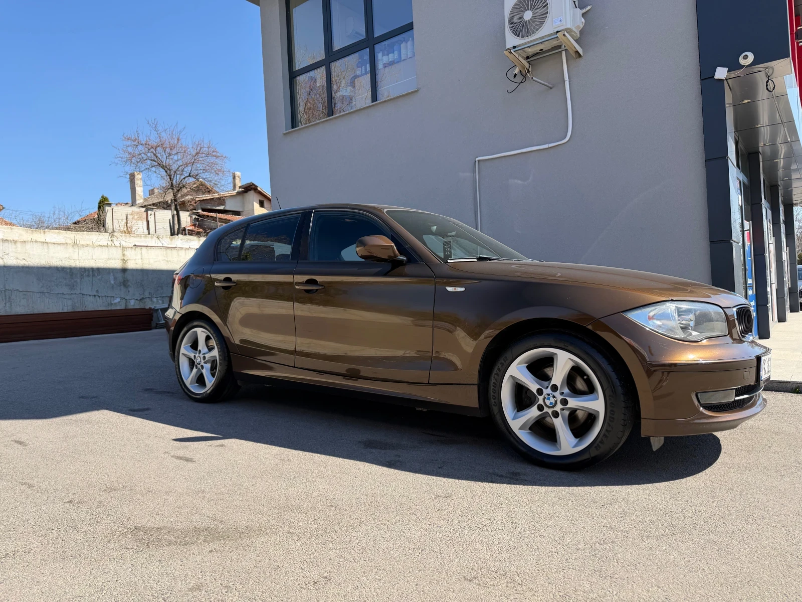 BMW 120, снимка 11 - Автомобили и джипове - 53826217