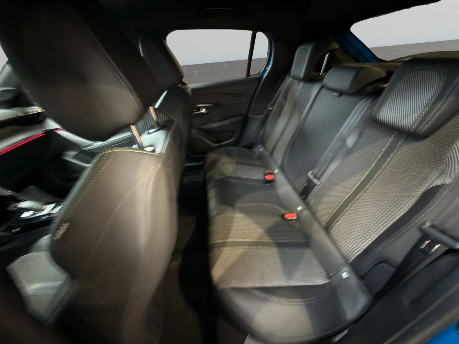 Peugeot 208 GT 1.2 PureTech 130 EAT8 Гаранция 2 години, снимка 12 - Автомобили и джипове - 53958018