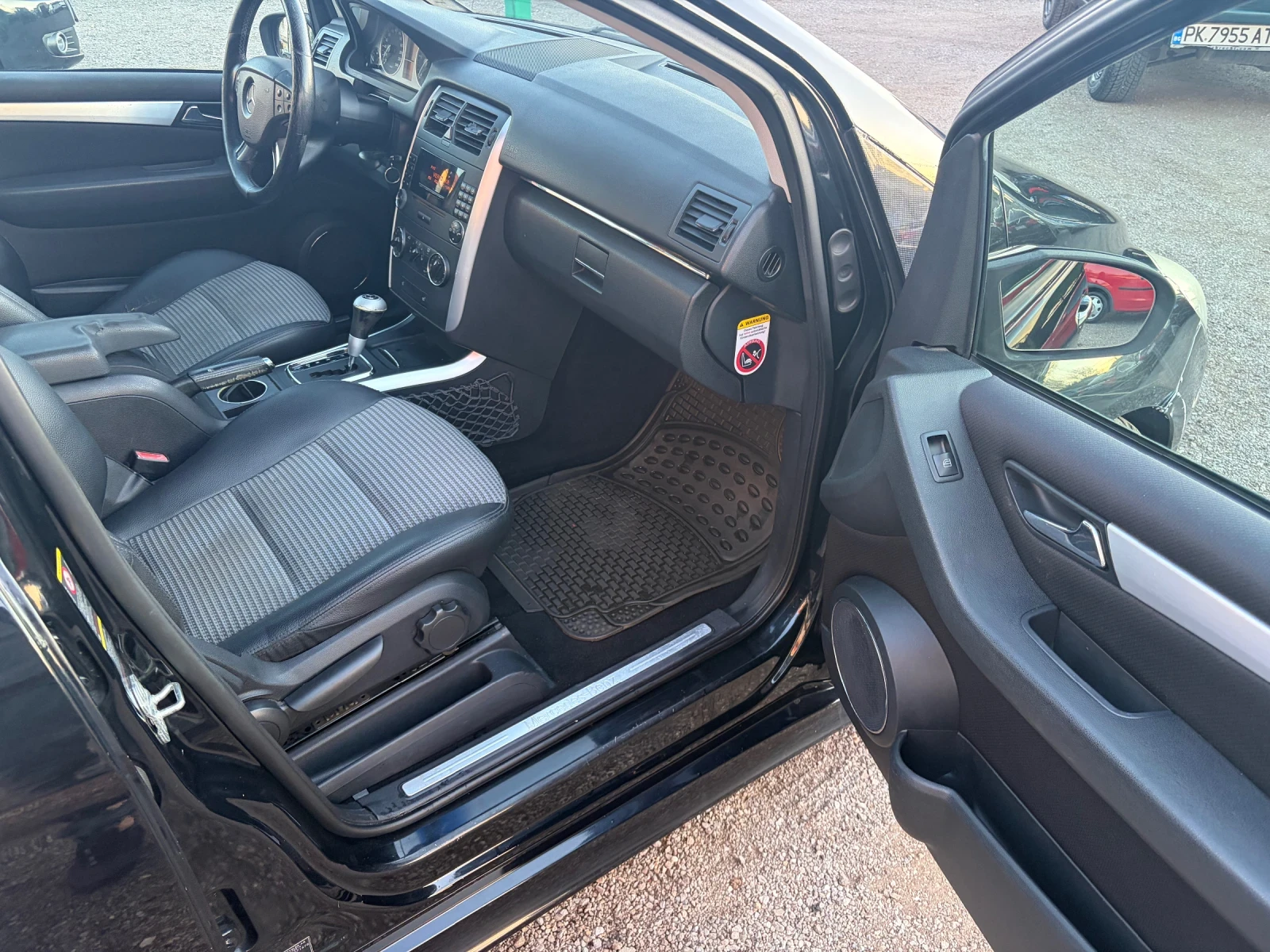 Mercedes-Benz B 200, снимка 13 - Автомобили и джипове - 54163229