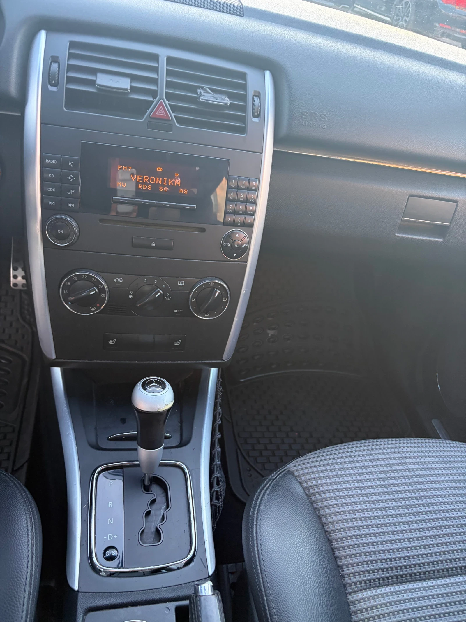 Mercedes-Benz B 200, снимка 12 - Автомобили и джипове - 54163229